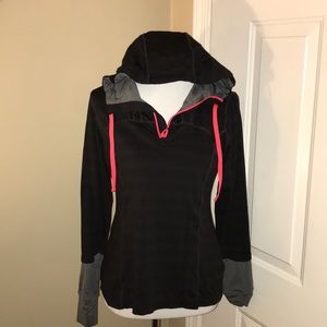 DRIFIT material women’s jogging ruffled half zip